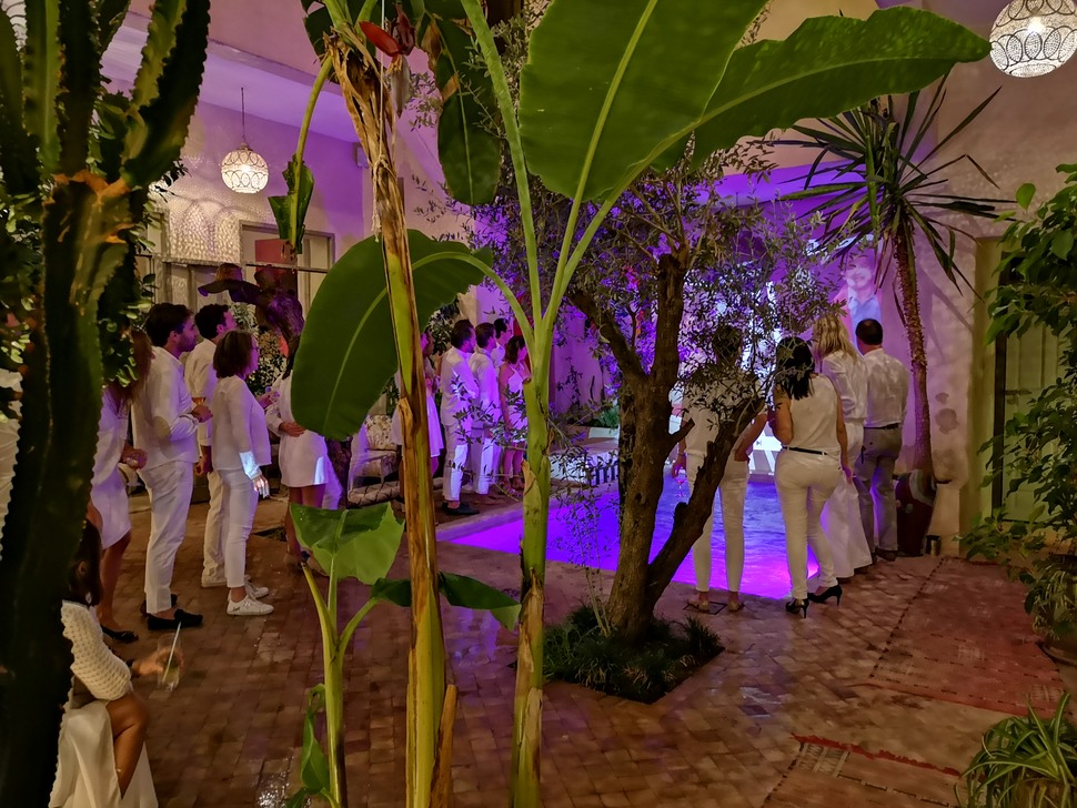 Location à Marrakech en exclusivité pour un anniversaire — piscine et patio privatisés